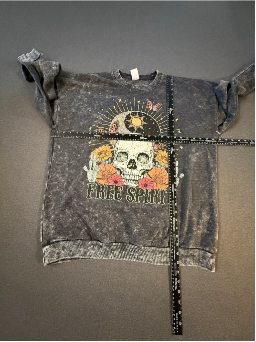 No Boundaries Free Spirit Skull Yin Yang Acid Wash Sweatshirt XXL - Picture 4 of 7